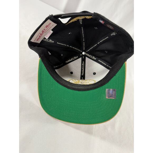 Mitchell & Ness Toronto Raptors Snapback Hat Black/Gold NBA Cap Adjustable New - Picture 2 of 3